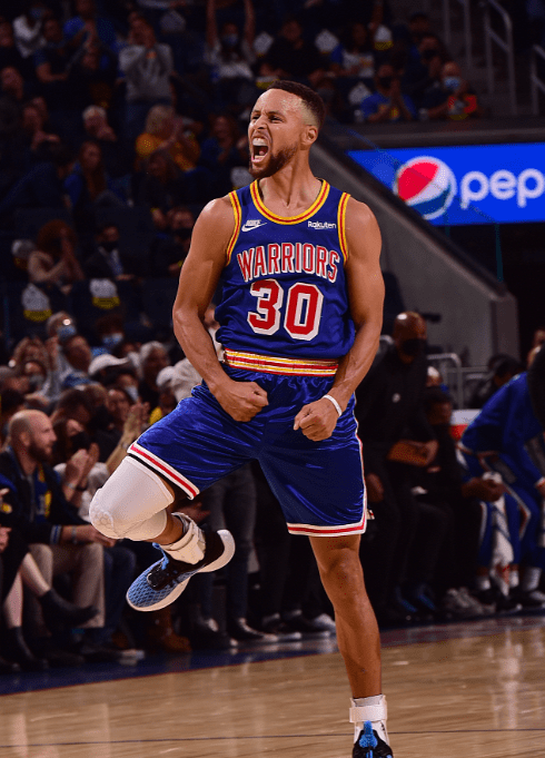 半场战报：亚特兰大1-0佛罗伦萨，德凯特拉雷助攻奥迪隆破僵（半场战报：亚特兰大1-0领先佛罗伦萨，德凯特拉雷助攻奥迪隆先拔头筹）