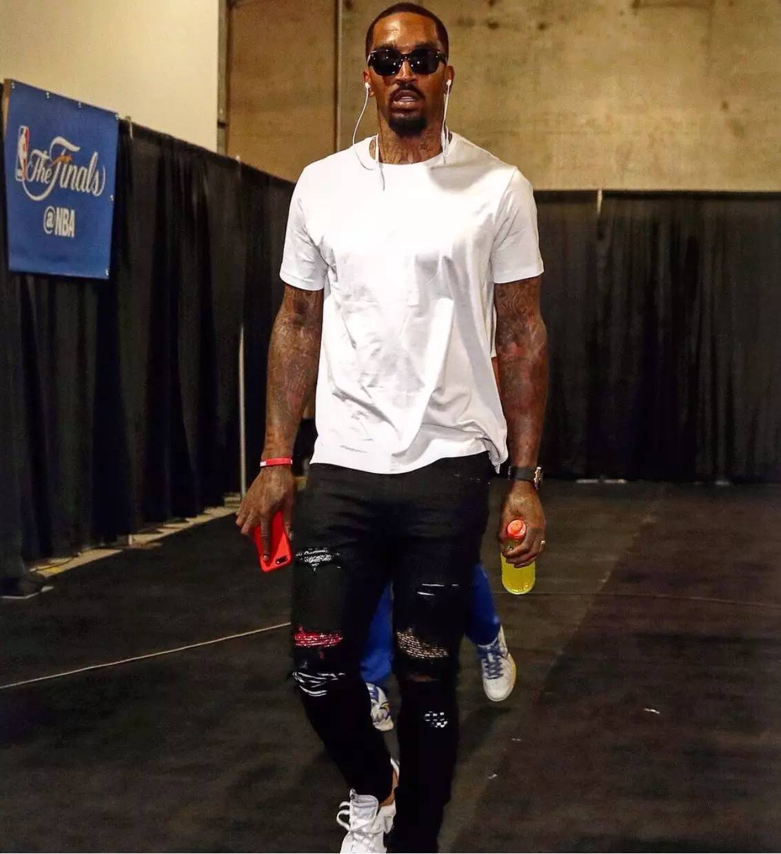 海牛后卫刘军帅：成功之前没人愿意听你的故事，努力吧少年（海牛后卫刘军帅：成名前故事无人问，少年唯有努力）