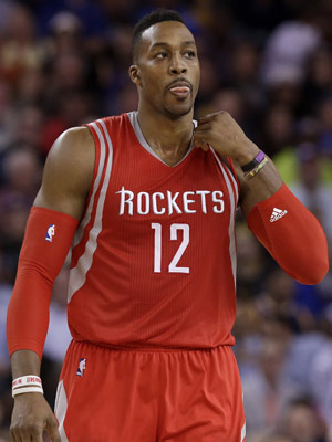 NBA：独行侠末节逆转 公牛痛失好局（NBA：独行侠末节翻盘，公牛错失胜机）