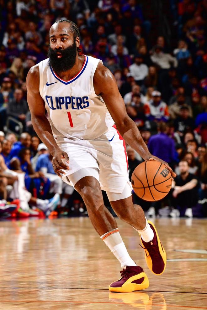 西甲焦点战！马竞主场迎战瓦伦西亚 西蒙尼誓破蝙蝠军团防线（西甲重磅对决：马竞主场迎瓦伦西亚，西蒙尼誓撕蝙蝠军团防线）