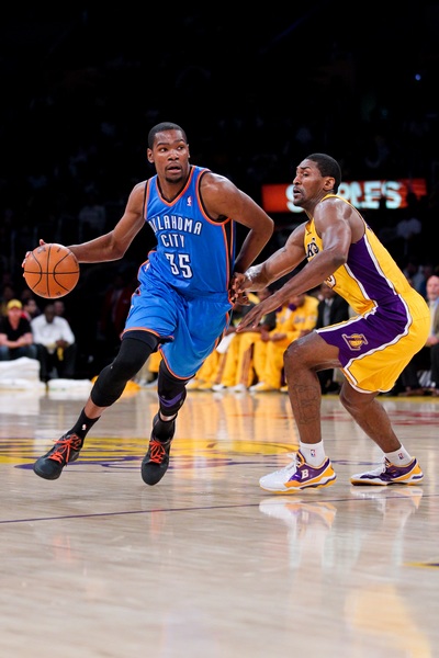 汉堡2-1斯图加特，法比奥-维埃拉破门，格拉策尔建功（汉堡2比1力克斯图加特，法比奥-维埃拉与格拉策尔相继破门）