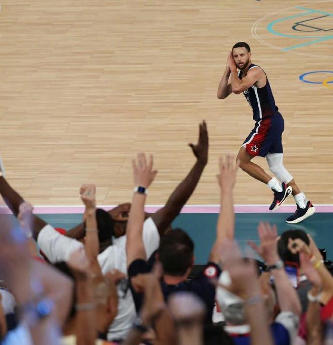 雷速体育12月7日讯 NBA常规赛继续进行，老鹰客场131-116战胜奇才。（NBA常规赛12月7日：老鹰客场131比116力克奇才）