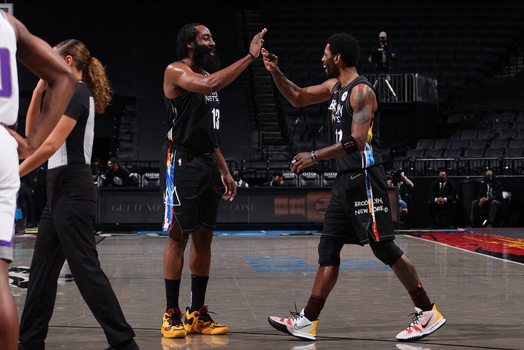 巴萨vs阿拉维斯：莱万、亚马尔、拉菲尼亚首发，贝尔纳尔出战（巴萨战阿拉维斯：莱万、亚马尔、拉菲尼亚先发，贝尔纳尔登场）