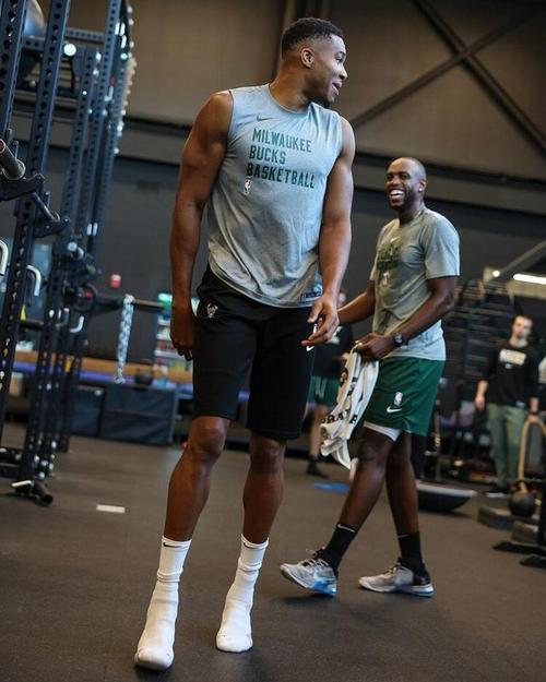 征战全运会受伤，彭啸：伤势还可以，需要休整一个月（全运会赛场受伤，彭啸：伤情无大碍，将休养一月）