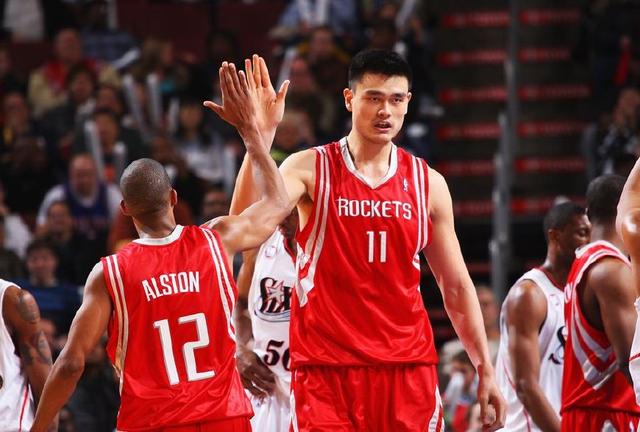 普利希奇替补双响 米兰让二追三3-2都灵（普利希奇替补梅开二度 米兰连扳三球3-2逆转都灵）