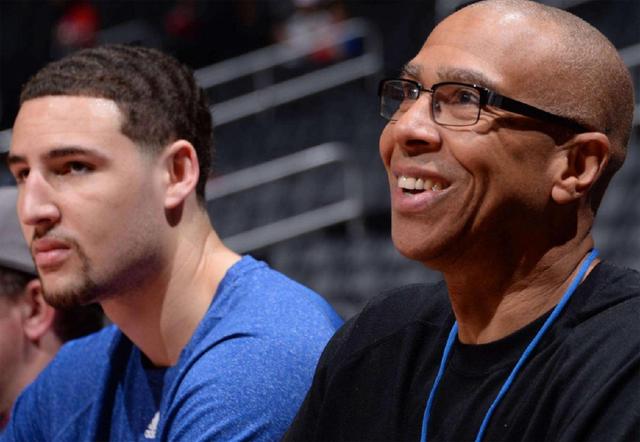 拜仁莱万多夫斯基连续两场梅开二度（拜仁锋霸莱万连场梅开二度）