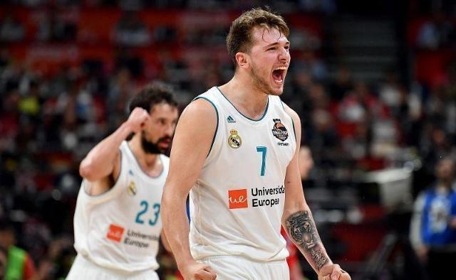 德国杯战报：凯恩破门，对手2送乌龙，拜仁3-2柏林联合（德国杯：凯恩建功+对手两乌龙，拜仁3-2险胜柏林联合）