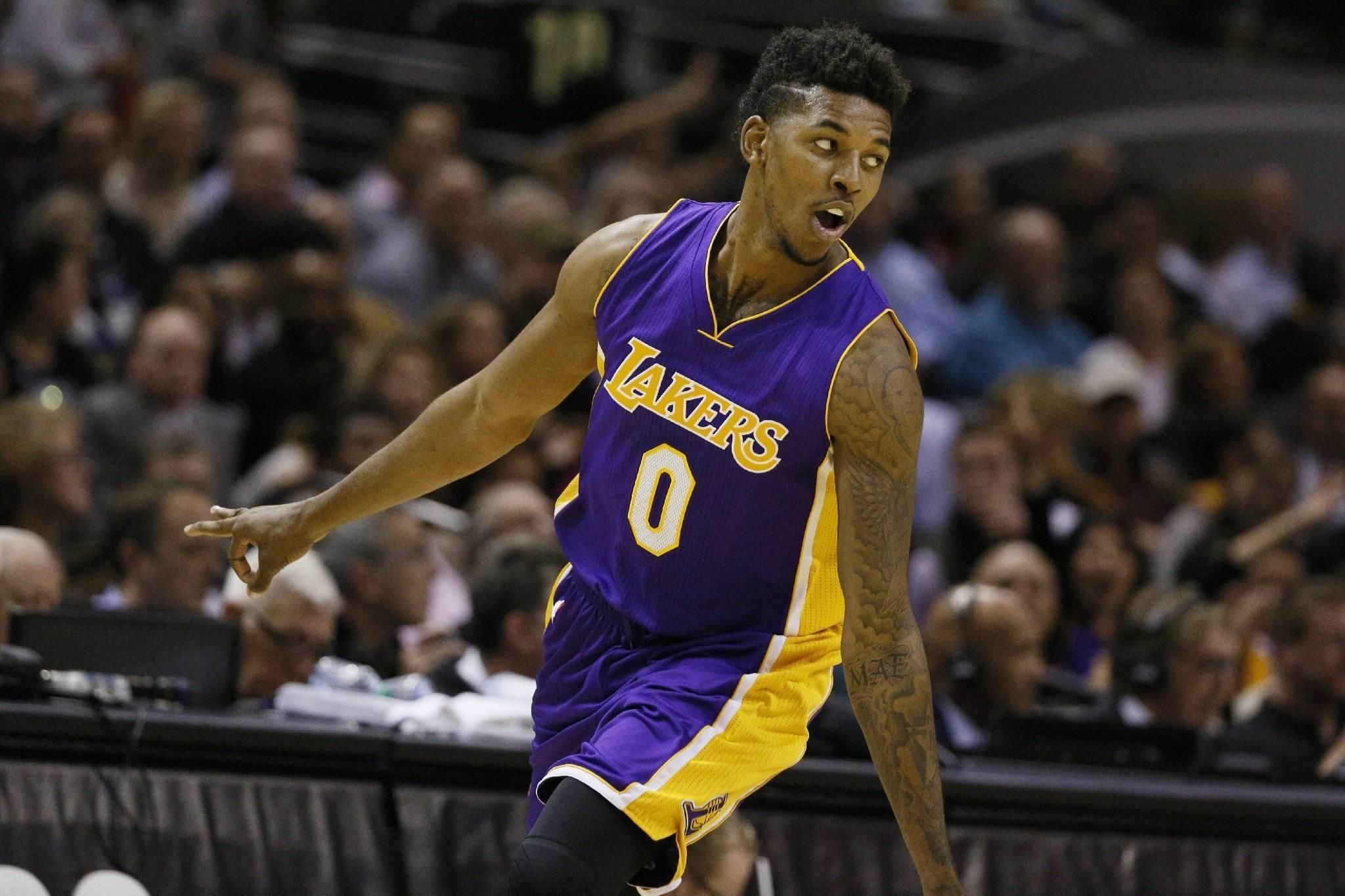 莫雷托：米兰没想签拉莫斯；富勒姆在考虑买断丘库埃泽（莫雷托：米兰无意引进拉莫斯；富勒姆正评估买断丘库埃泽）